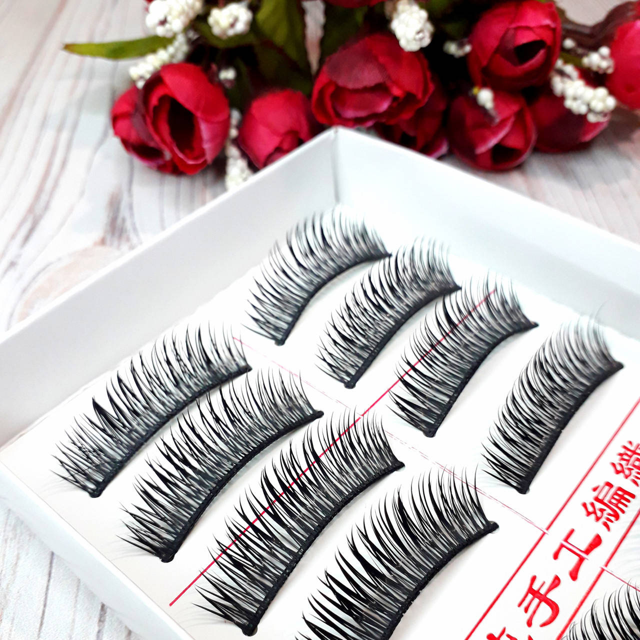 

Ресницы для игрушек черные.