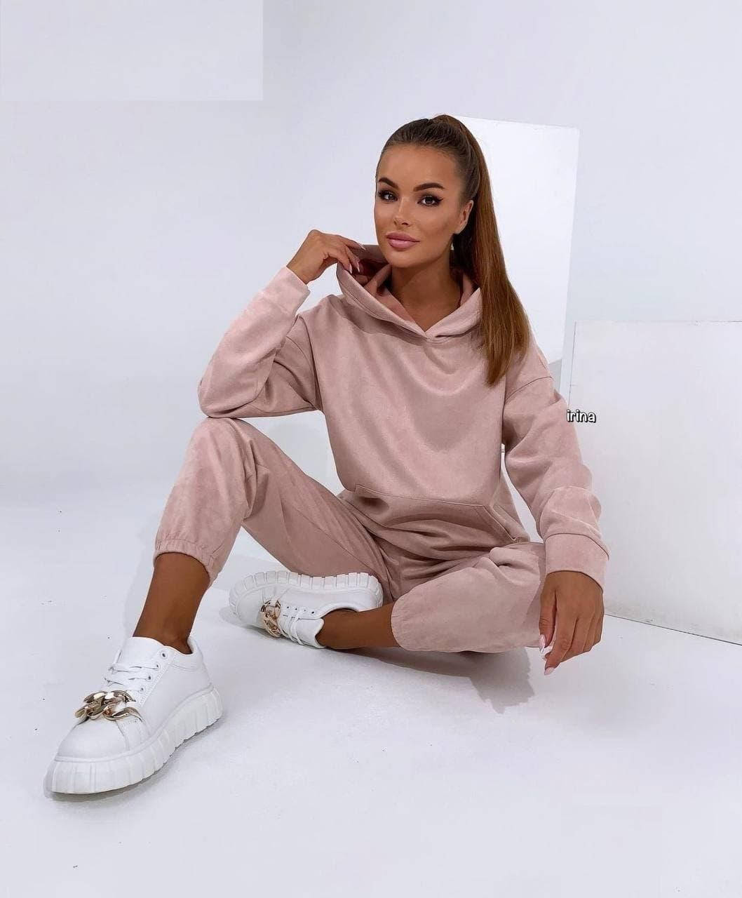 

Женский костюм р: S-M; M-L, Разные цвета