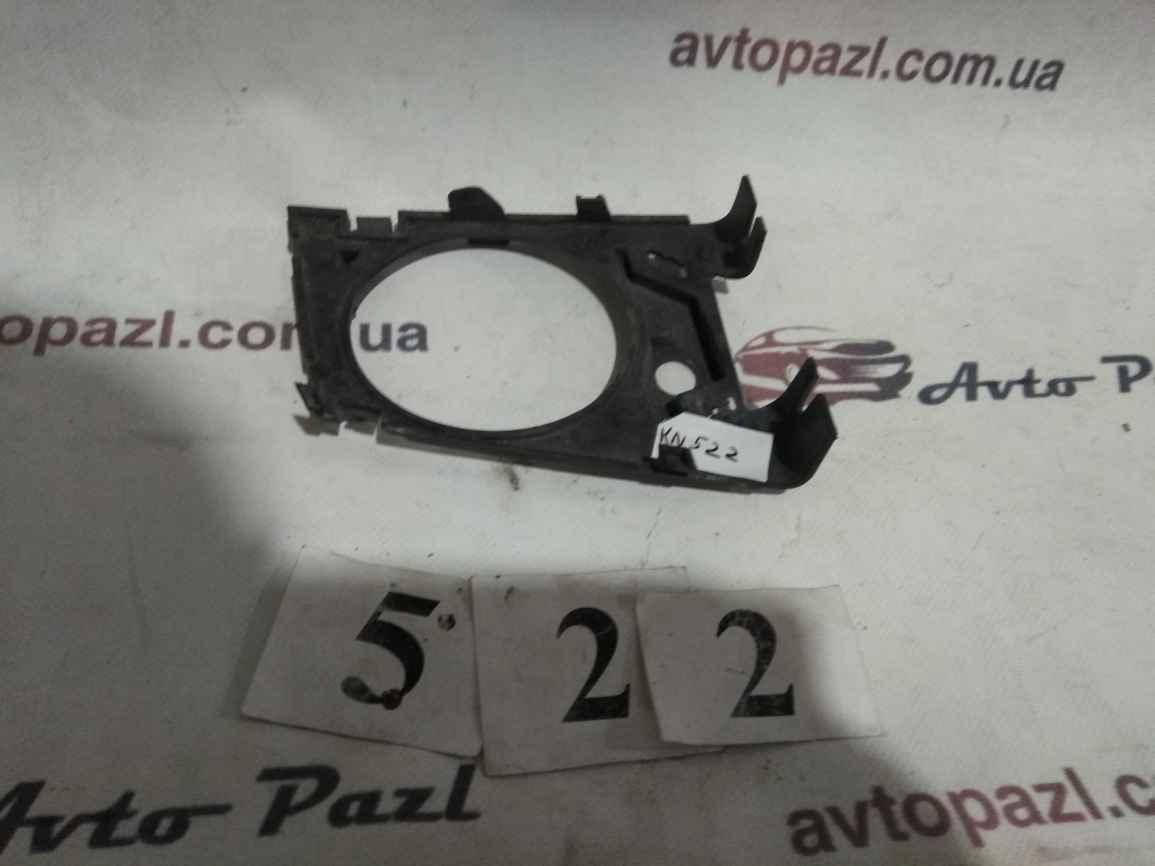 

KN0522 8200752046 кронштейн L ПТФ Renault (RVI) Megane 2 www.avtopazl.com.ua 0