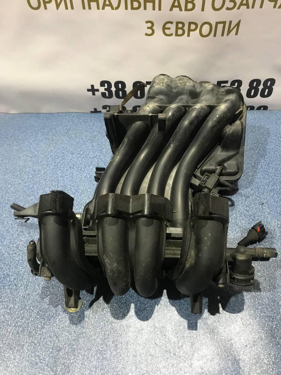 

Коллектор впускной VW Golf 4 1.6 06A133205E