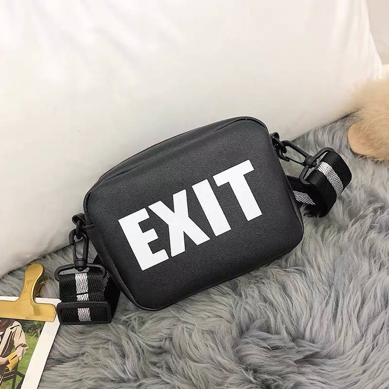 

Женская маленькая сумочка кросс-боди через плечо на ремешке "EXIT" черная, Черный