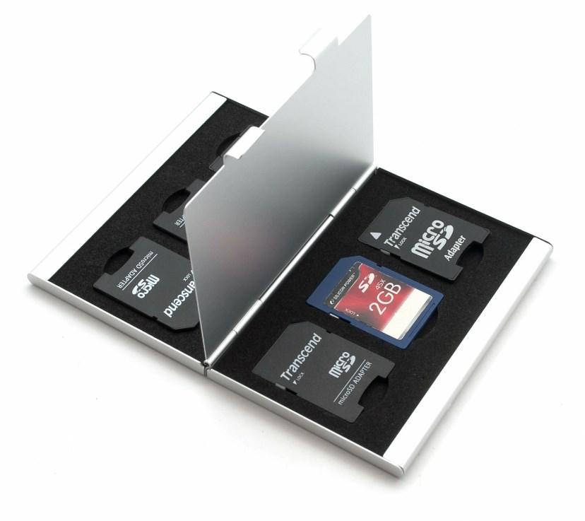 

Алюминиевый кейс для 6 карт памяти SD