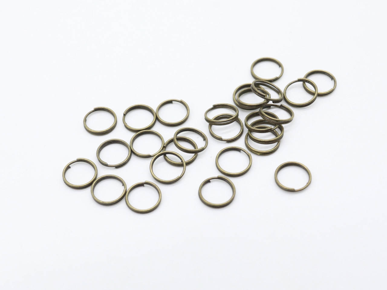 

Кольцо для ключей заводное. Цвет "старая латунь". 10мм