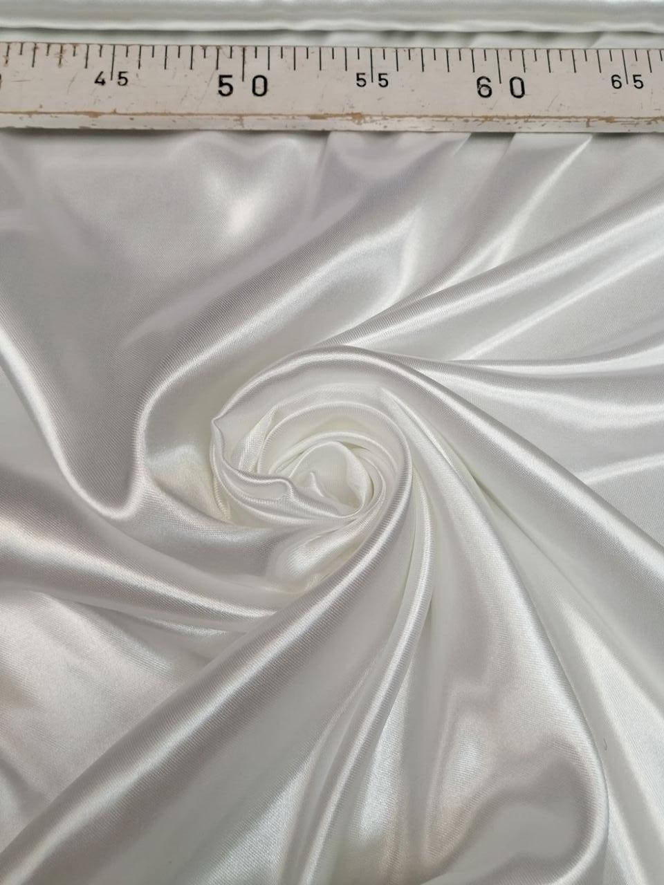 

Атлас не стрейч Белый