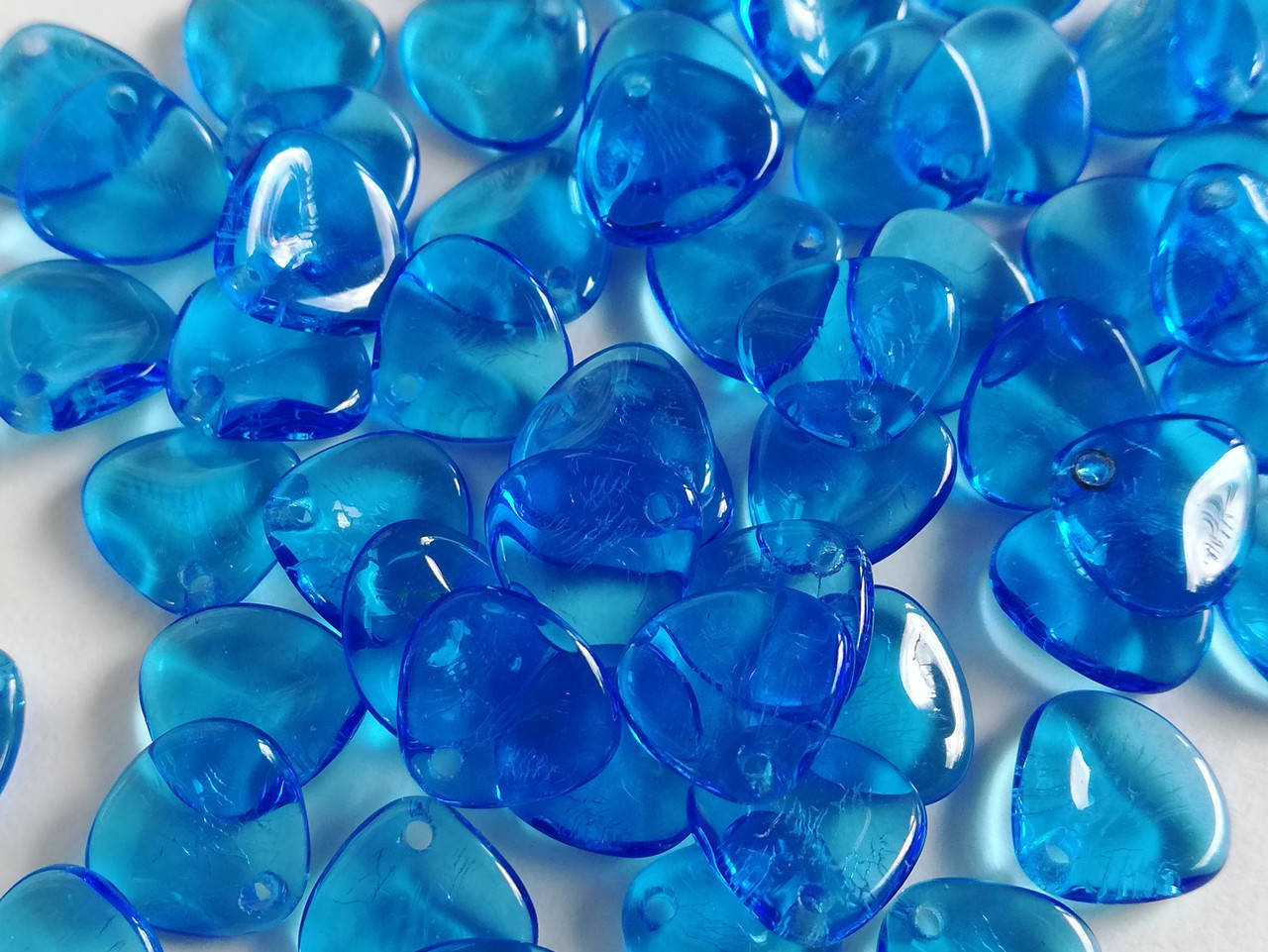 

Rose Petals 8*7 mm (10 шт)