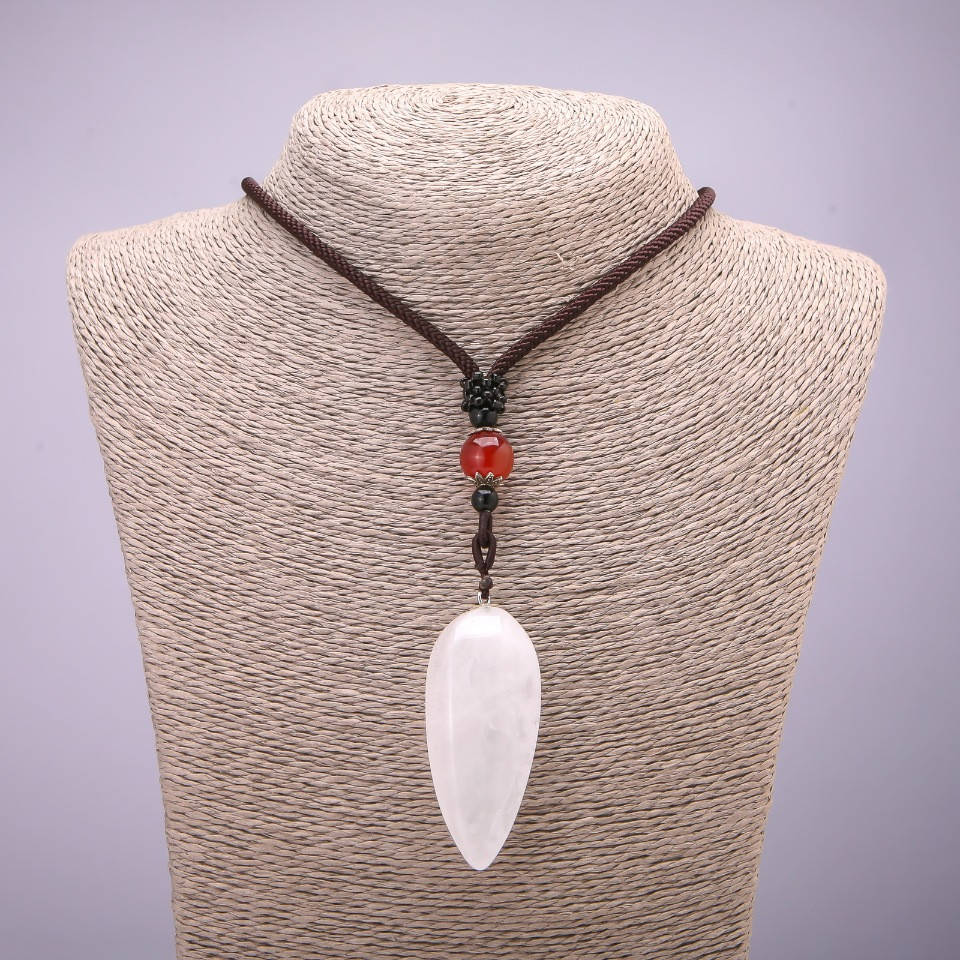 

Кулон из натурального камня Хрусталь 20х50мм (+-) на шнуре L-70см