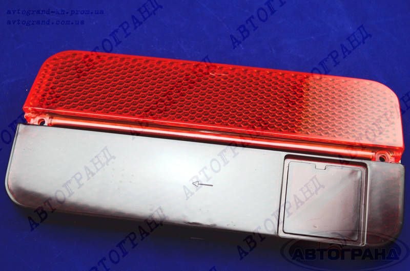 

Рассеиватель фонаря 2103 правый с катафотом (6124) АВТОГРАНД