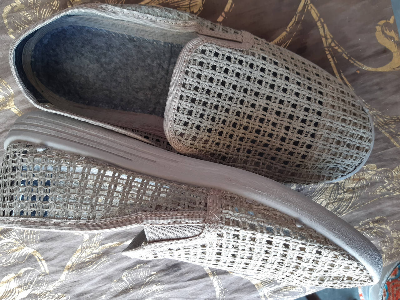 

Тапочки мужские сетка закрытый задник, бежевые, 40- 46 размеры. 44