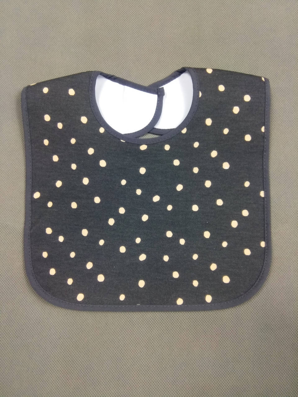 

Слюнявчик для девочки George, Серый