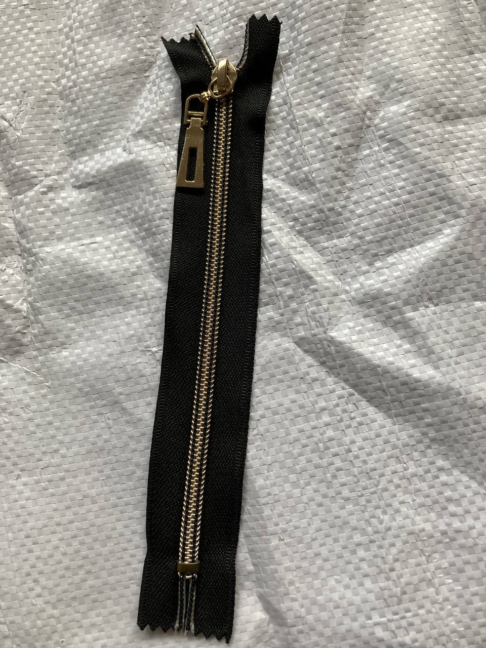 

Молния 18 см спиральная тип 7 цвет золото, Золотистый