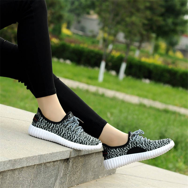 

Кроссовки в стиле ADIDAS YEEZY кеды женские текстильные черные с белой подошвой 43