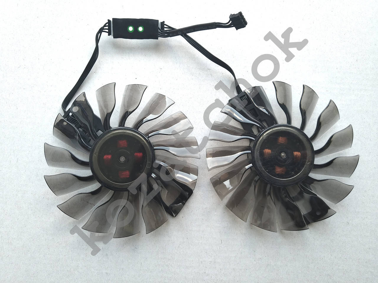 

Вентилятор №112 кулер для видеокарты Palit Gainward GTX1060 970 980 FD9015U12S GA92S2H GAA8S2H