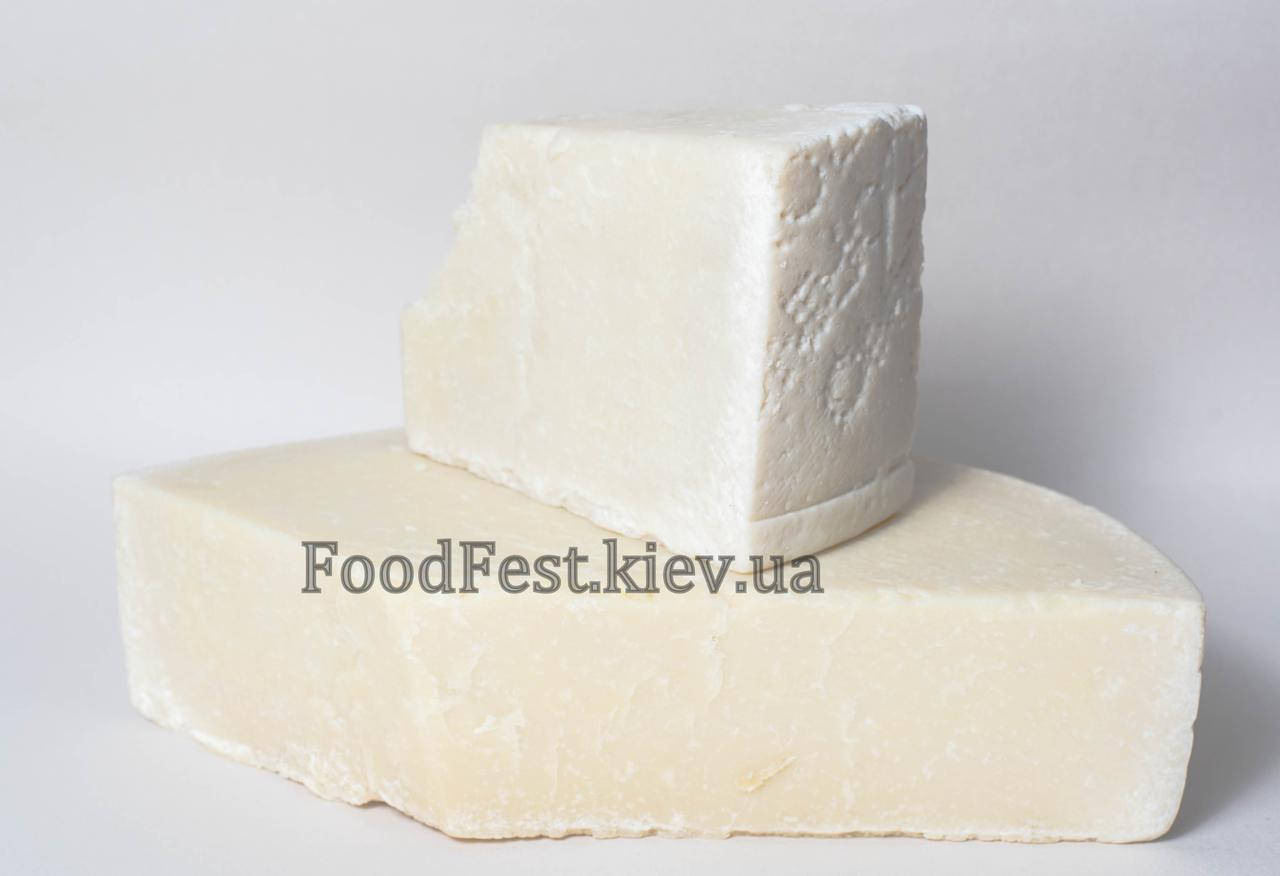 

Сир Пекоріно (від 500г)