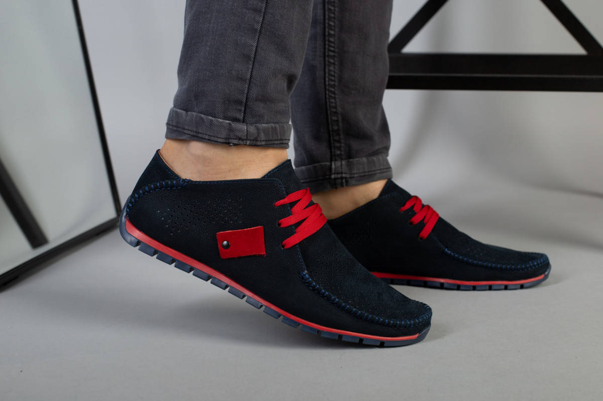 

Мокасины мужские из нубука синие с красными вставками, перфорация 44