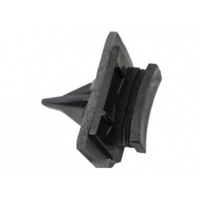 

Клипса крепления молдингов стекла на Форд Транзит