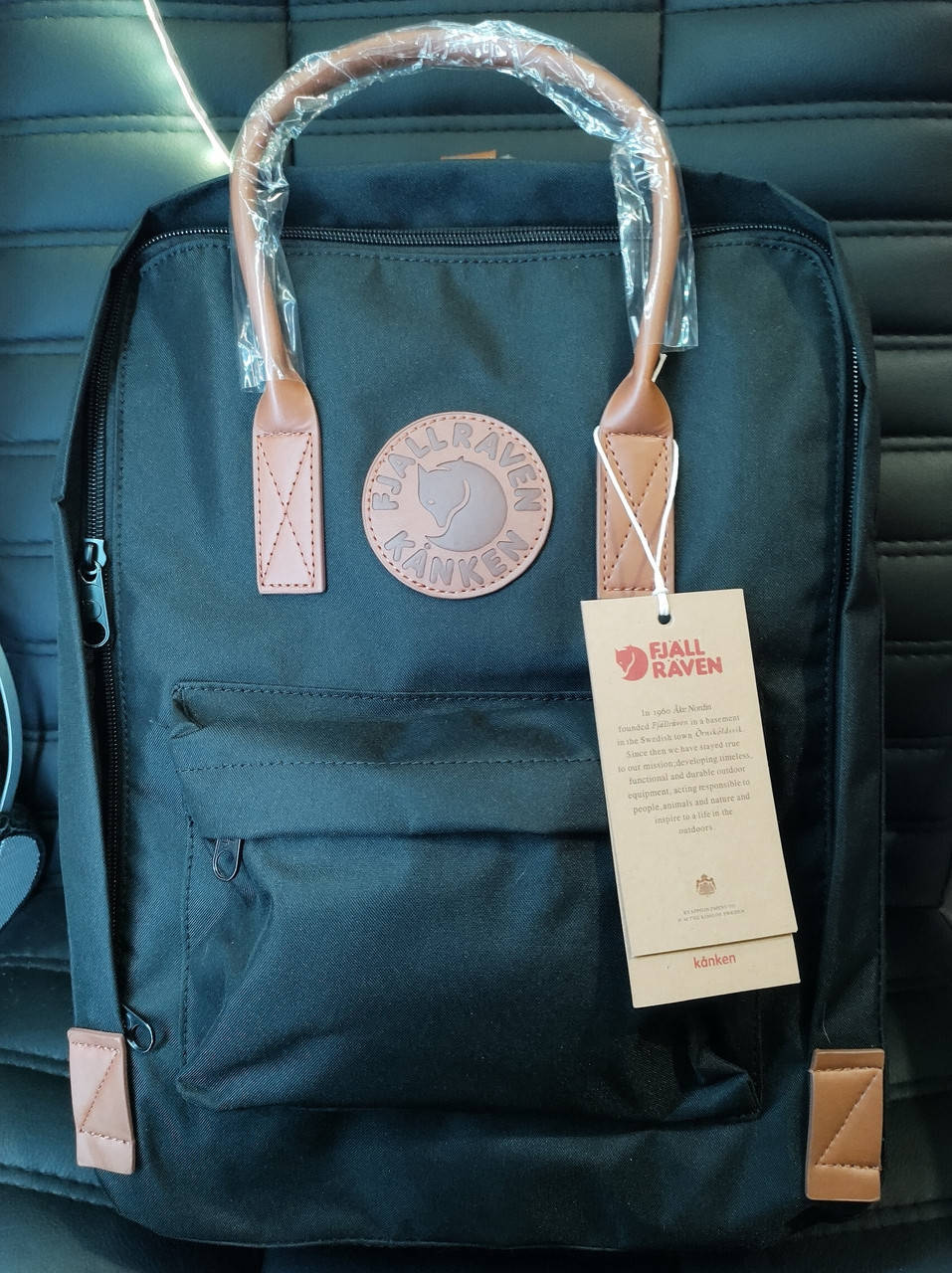 

Рюкзак Канкен Fjallraven Kanken с кожаными ручками, черный