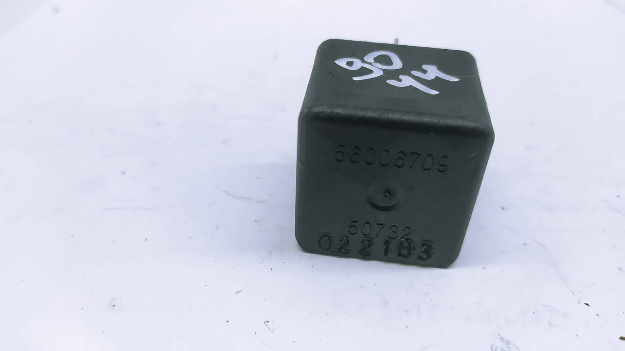 

Реле DODGE CHRYSLER JEEP 56006709