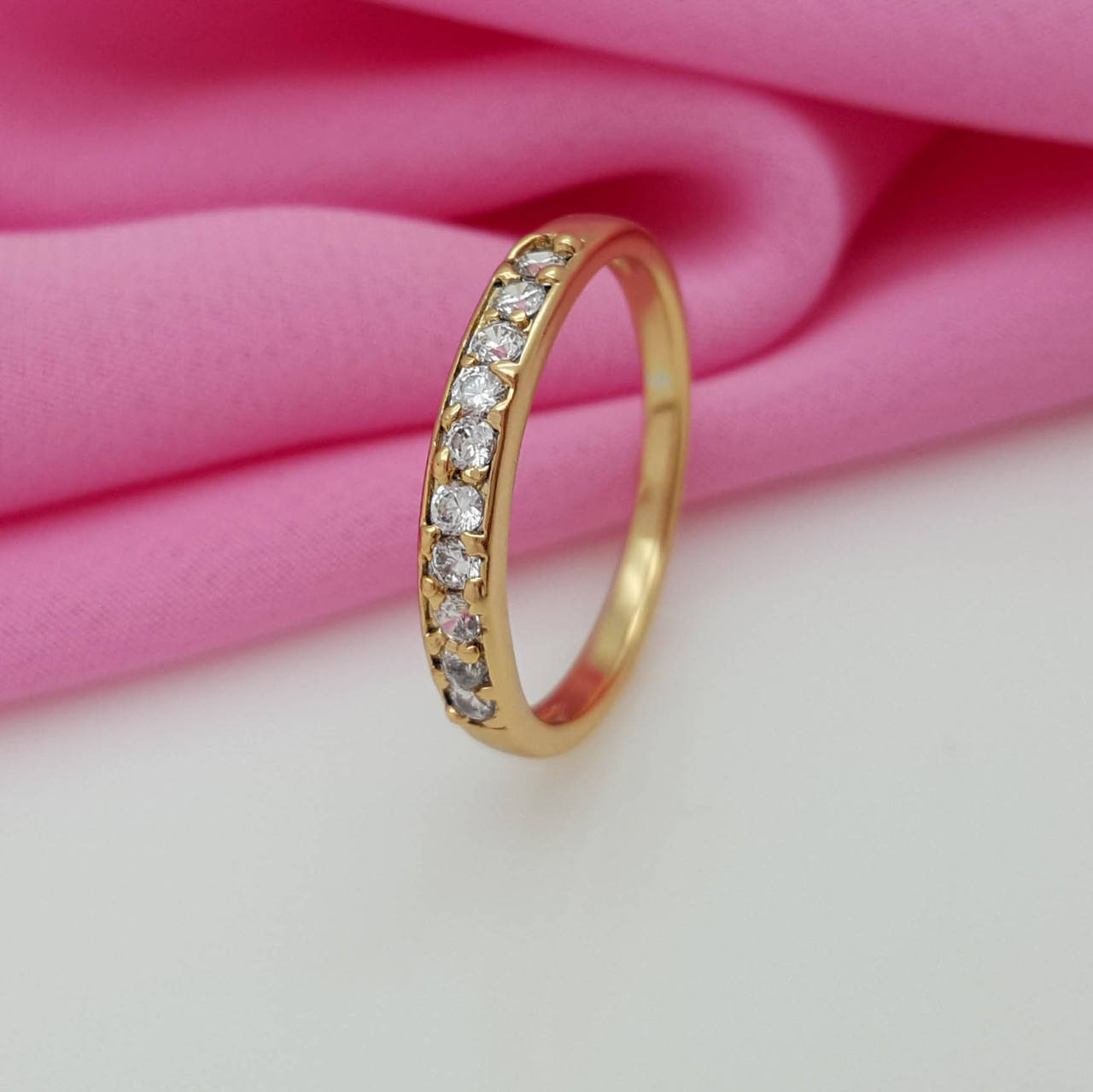 

Кольцо Классика с камешками, р.18,5, медицинская сталь Xuping, 18К