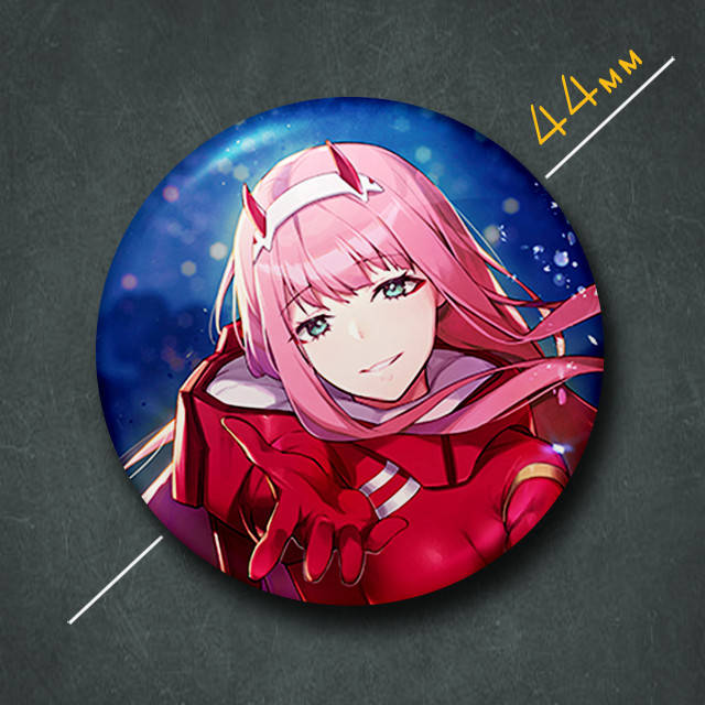 

"Йота 002 (Милый во Франксе / Darling in the FranXX)" значок круглый на булавке Ø44 мм