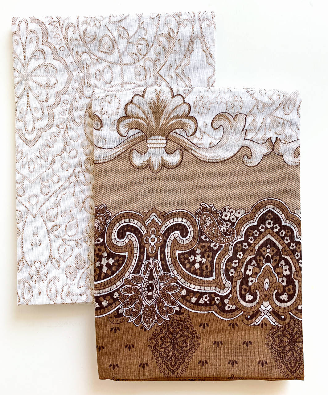 

Наволочка 50 * 50 см коричневая с вензелями, ТМ "Тиротекс" 100% хлопок