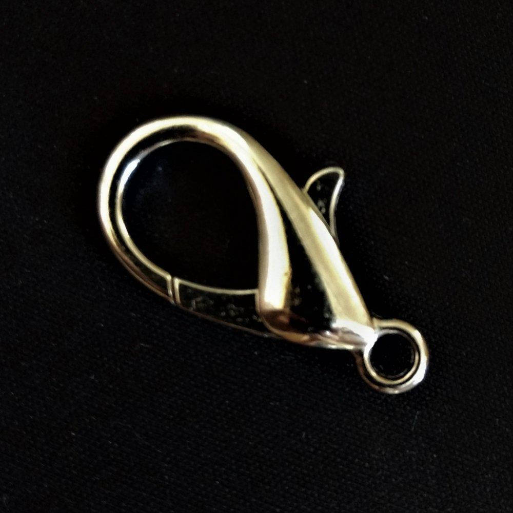 

Замочек карабин бижутерный светлый металл крупный [28мм]