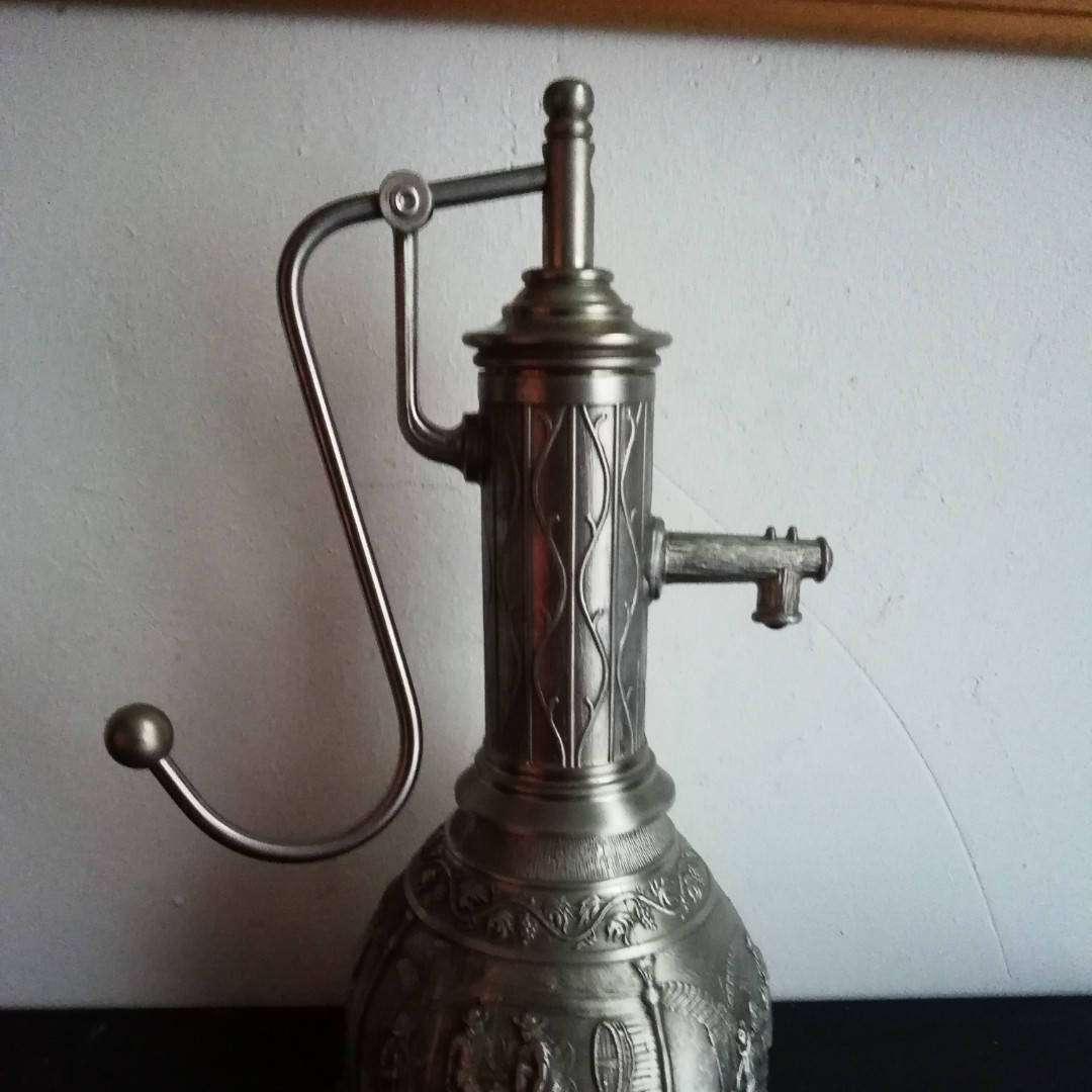 

Антикварный оловянный графин с сифоном Германия