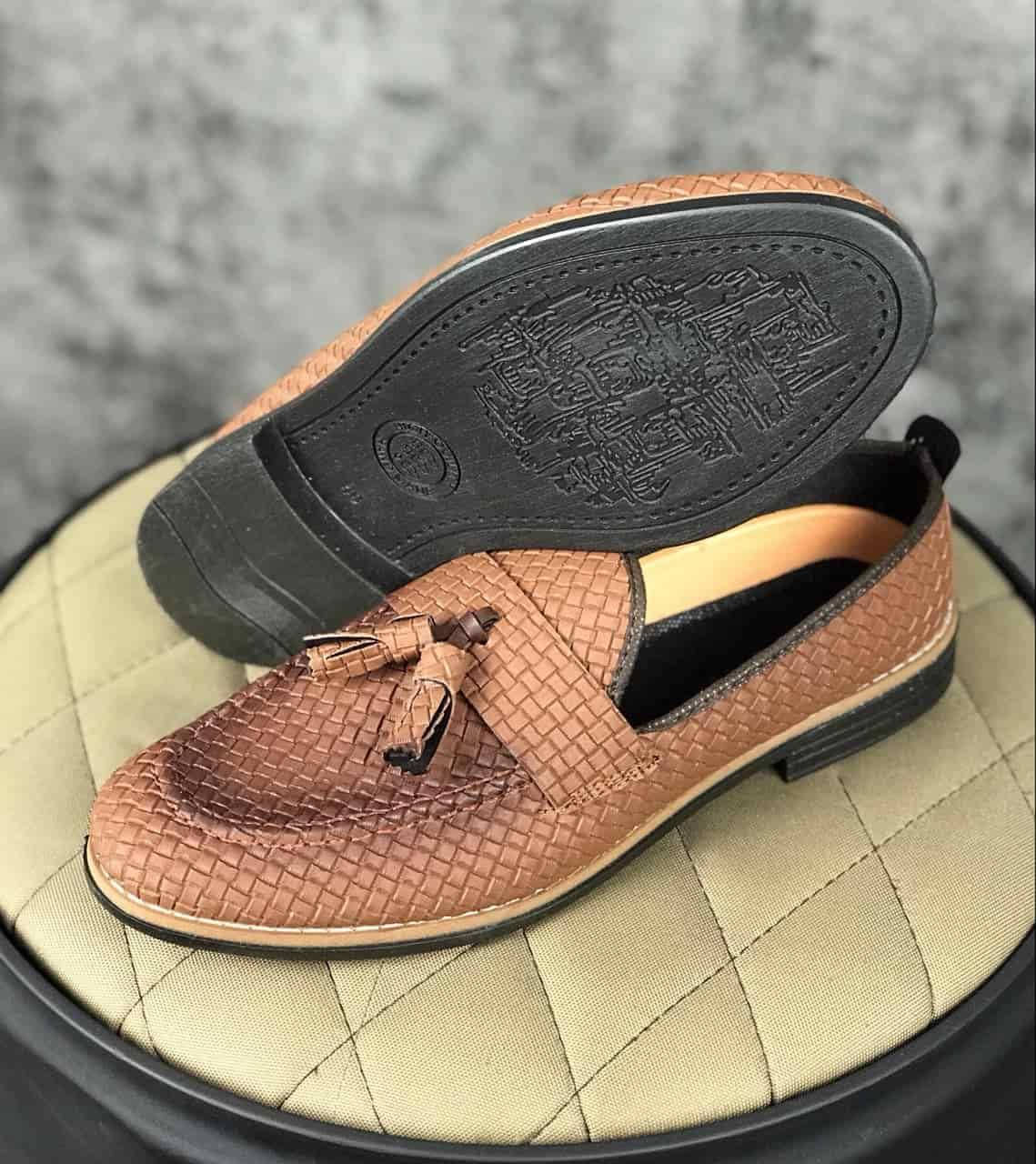 

Мужские коричневые кожаные лоферы с перфорацией с кисточками, Турция 41