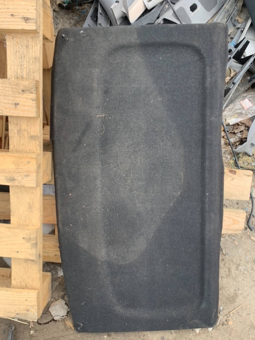 

Полка багажника Volkswagen Golf IV
