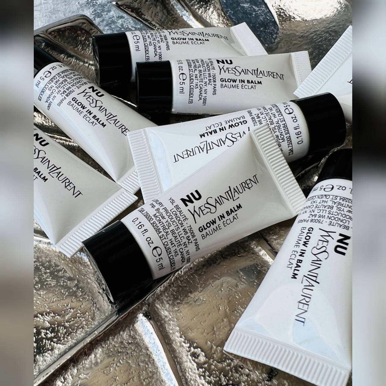 

Праймер Yves Saint Laurent Nu Glow In Balm 5 ml