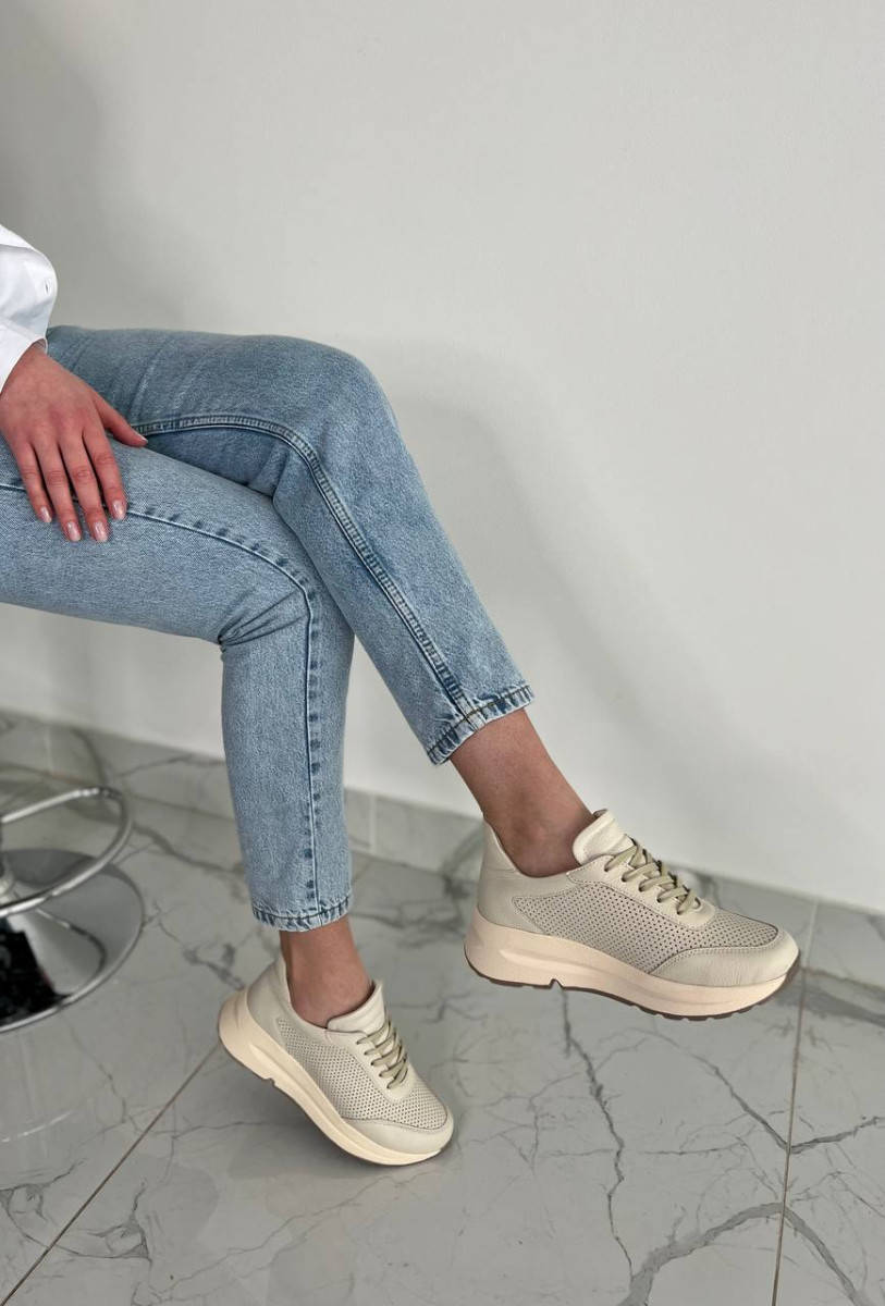 

Кроссовки женские кожа флотар молочного цвета с перфорацией на толстой подошве 9442/36 /F 38, 24.5-25, Молочный