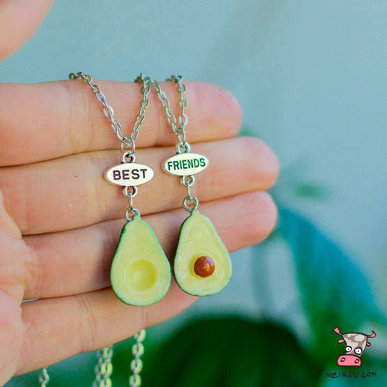 

Кулон парный для двоих "Best Friends Авокадо". Цена за 1 пару