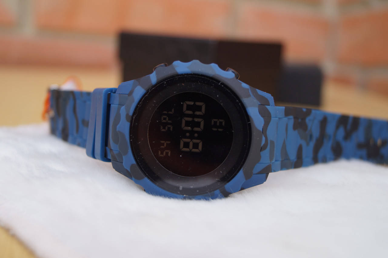 

Часы наручные 9058 SKMEI