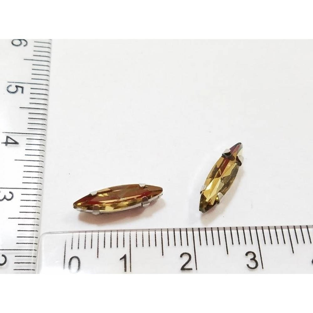 

Страз в цапах. Размер 4*15. (стекло). Цвет - раухтопазовый