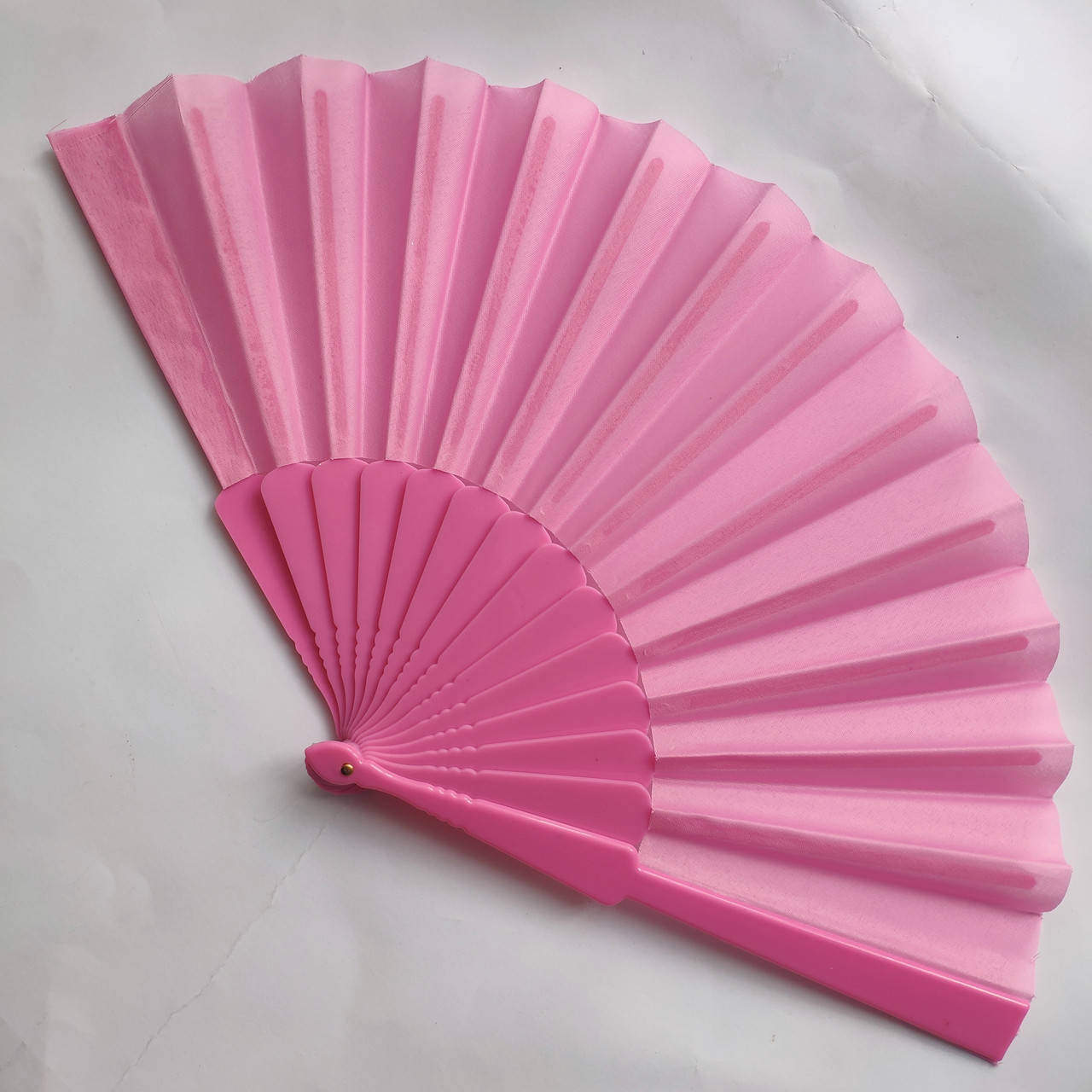

Веер ручной для танца 23х43 см. розовый (В1565)