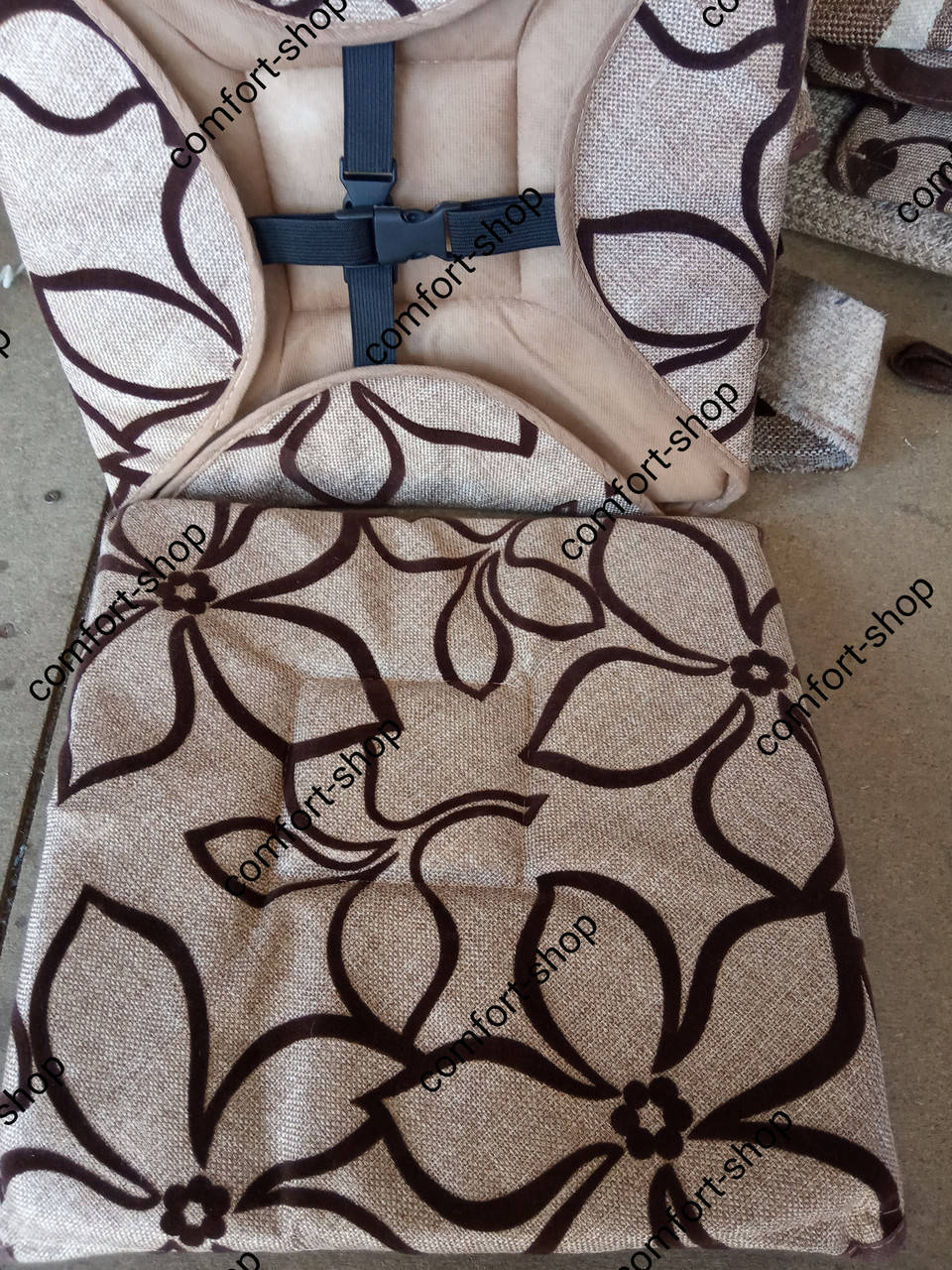 

Чехолы на школьные стулья, табуретки на карабине