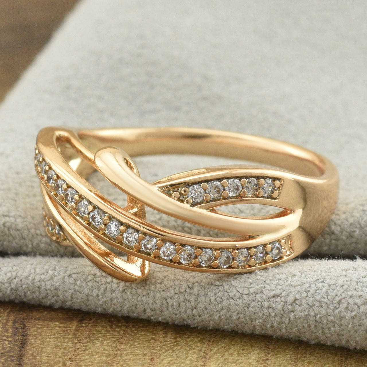 

Кольцо Xuping 35159 белые фианиты позолота 18К размер 18