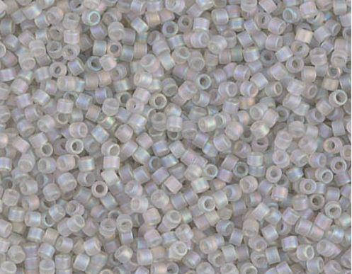 

Японський бісер Miyuki Delica 11/0 DB1286 - Matted Transparent Grey Mist AB