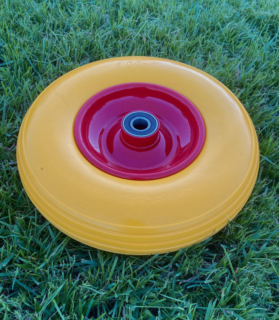 

Колесо для тачки 4.00-6 пенополиуретан, под ось 20 мм.