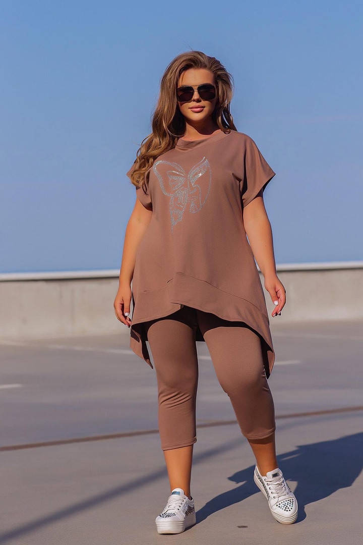 

Жіночий костюм двійка (туніка + лосини). Розміри: 50-52,54-56,58-60,62-64, Бежевый