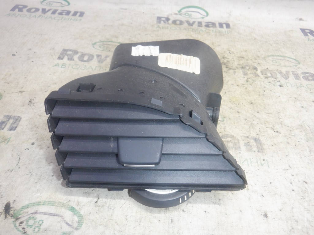

Б/У Воздуховод боковой левый Renault MEGANE 3 2013-2015 (Рено Меган 3), 687618845R (БУ-220679)
