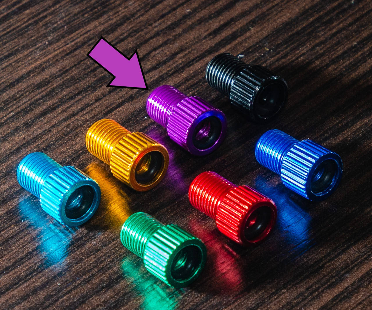 

Переходник на ниппель Presta-Schrader фиолетовый