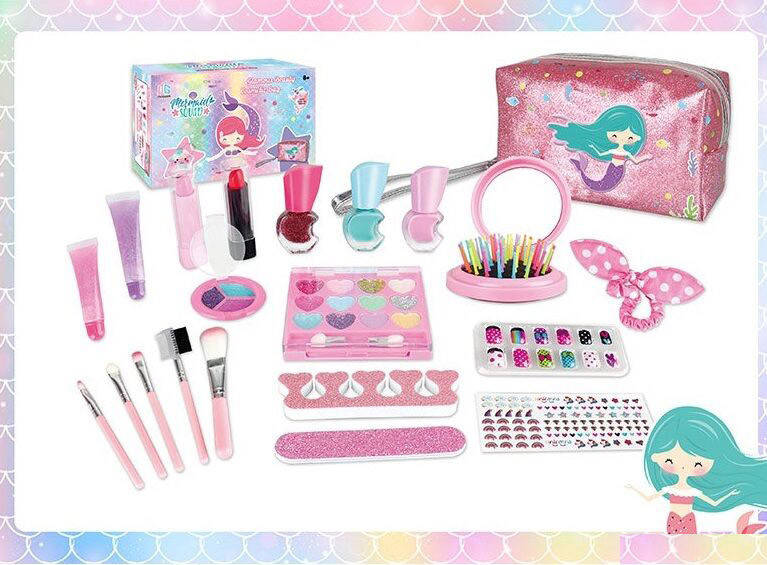 

Набор детской косметики для девочек с косметичкой блески для губ, помады, тени, лаки от 3 лет