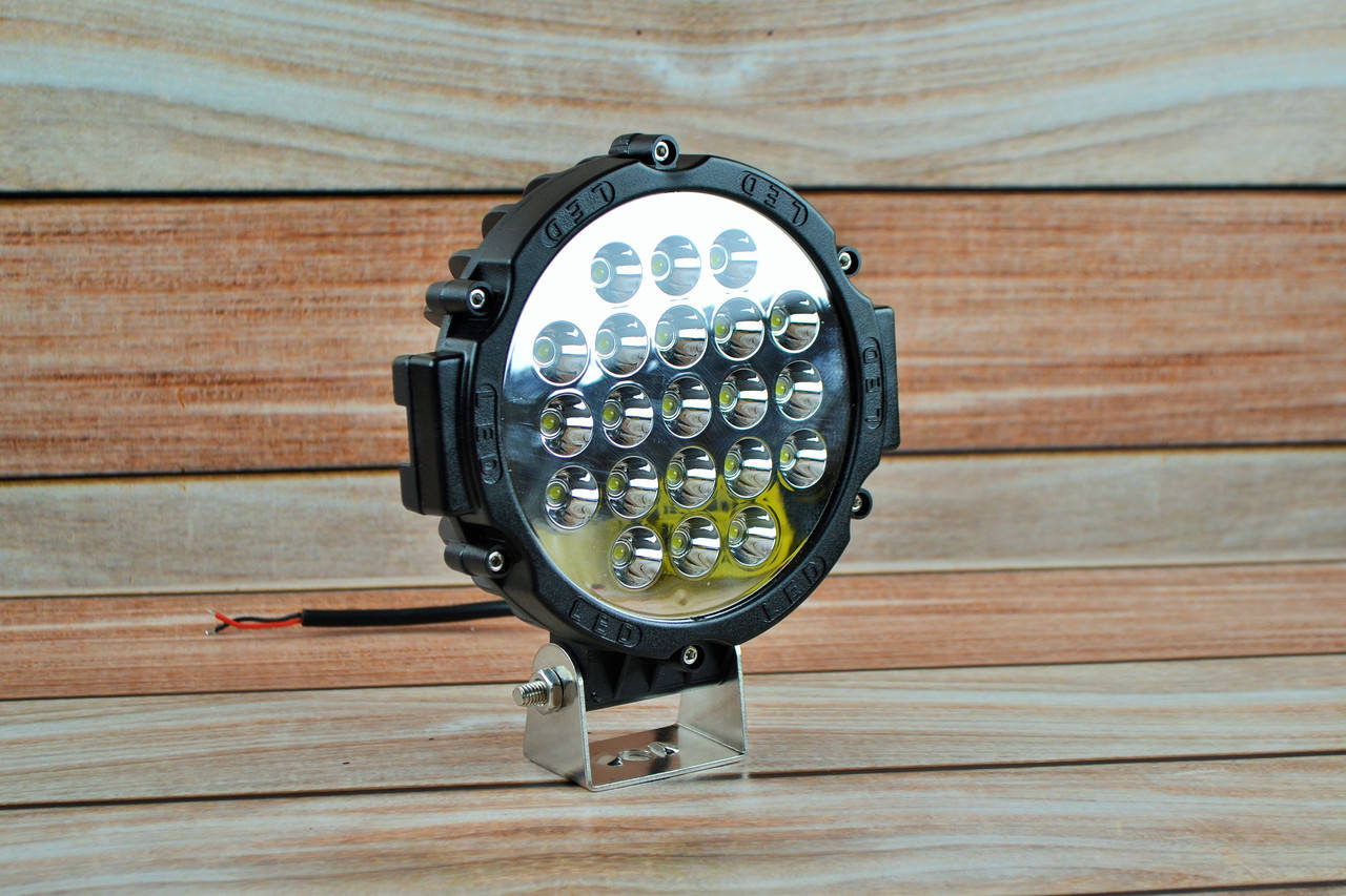 

Светодиодная LED фара 63Вт черный корпус (светодиоды 3W x21шт), Белый