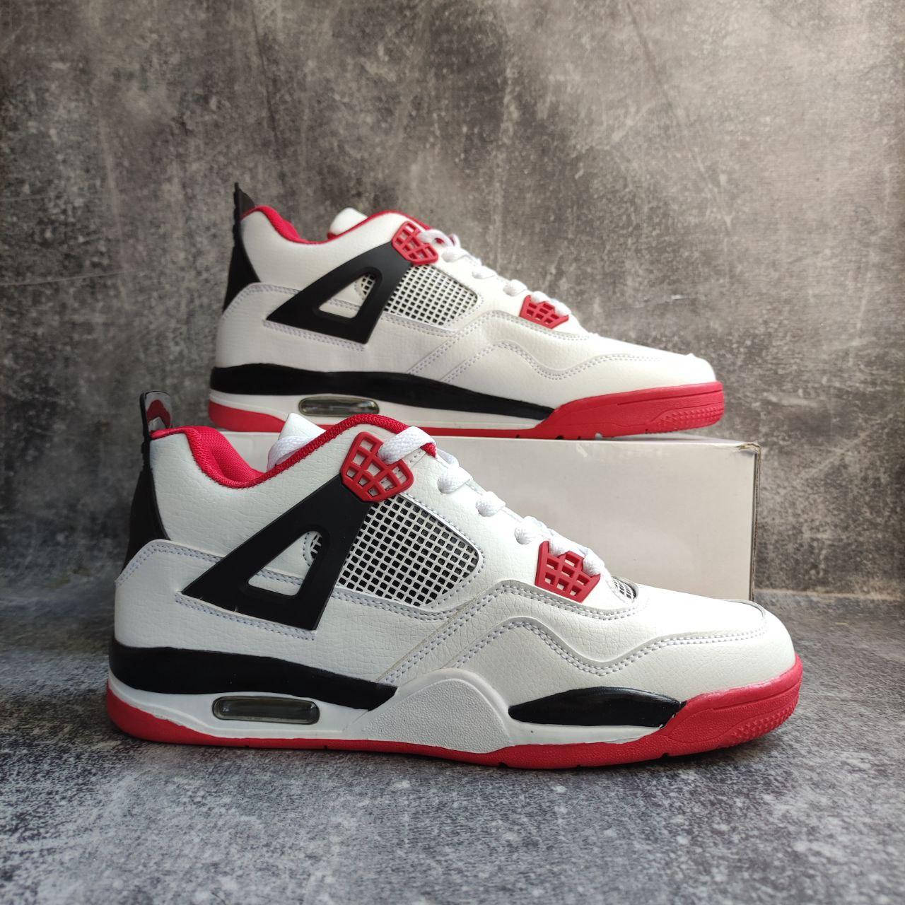 

Кроссовки Nike Air Jordan 4 Retro
