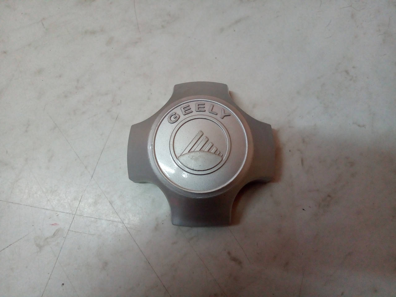 

Колпак диска КИТАЙ 3102101180 (ромашка) GEELY CK