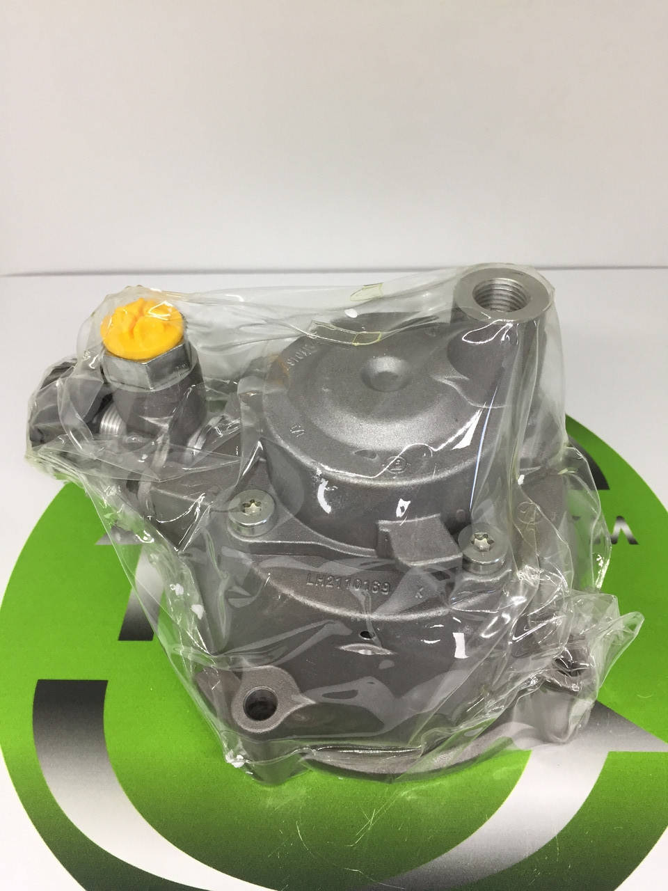 

Топливный насос низкого давления DAF 0683694 LUK LH2110169 / LH2110167