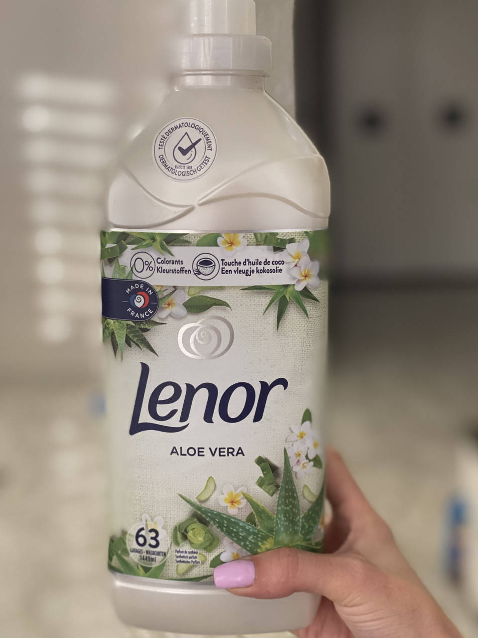 

Концентрированный кондиционер для белья Lenor с ароматом Алое Вера 1.449 л