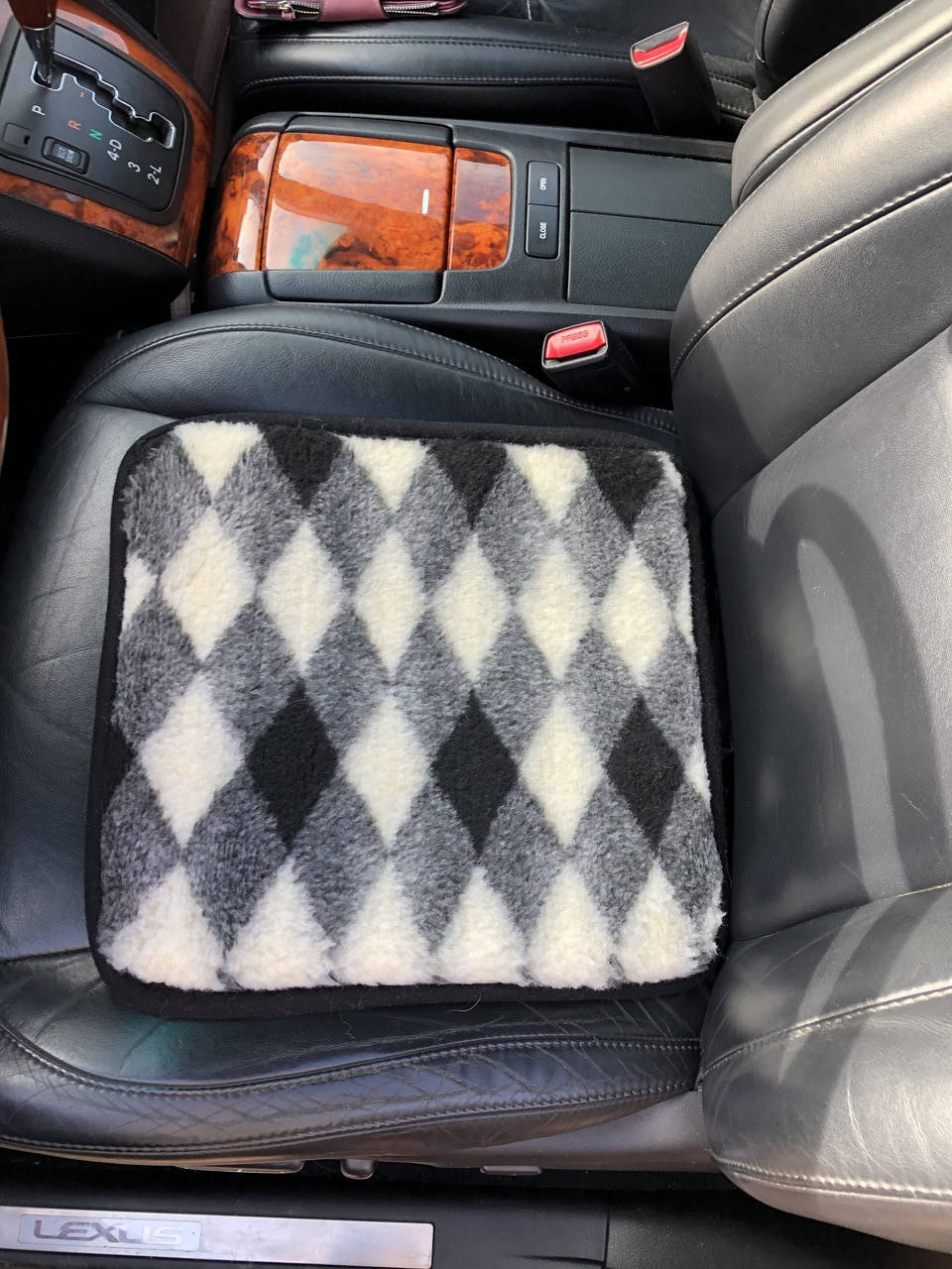 

Накидка на табурет, накидка из овчини