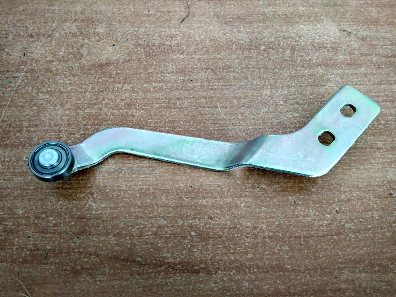 

Ролик боковой (сдвижной) двери нижний Газель