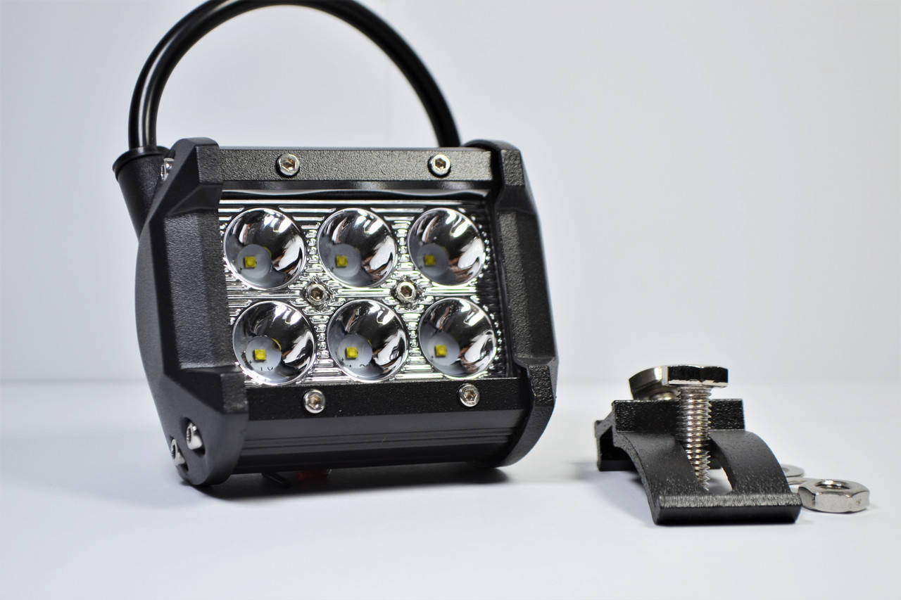 

Светодиодная LED фара 18Вт (светодиоды 3w x6шт) Узкий луч, Черный